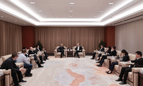 中国农业银行浙江省分行党委委员、副行长屠煜林莅临fun乐天使官网调研